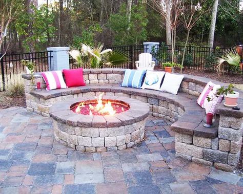 Rounded Stone Bench And Matching Fire Pit Outdoor Fire Pit Patio, Outdoor Fire Pit Seating, Fire Pit Seating Area, Fire Pit Ideas, Outdoor Fire Pit Designs, Fire Pit Landscaping, Cool Fire Pits, Backyard Seating, Stone Fire Pit