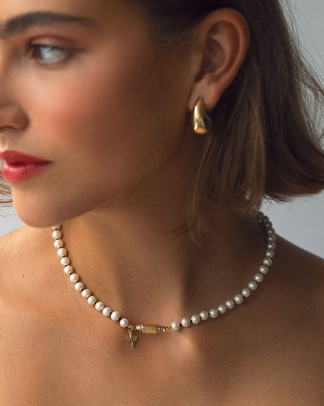 Effortless elegance, wrapped in timeless pearls. #ModernClassic #PearlPerfection #gotitfromgranny #futureheirlooms #madetolast #studiokroewe #kroewe #jointhekroewe #14kgold #gold Vintage-Inspired Jewelry, Solid 14k Gold, Modern Heirlooms, Handcrafted Jewelry, Gold Jewelry, Lab-grown Diamonds, Recycled 14k Gold, Luxury Jewelry Handcrafted Jewelry Gold, Gold Luxury, Vintage Inspired Jewelry, Jewelry Model, Recycled Gold, Jewelry Gold, Black Silk, Luxury Jewelry, 3 Weeks