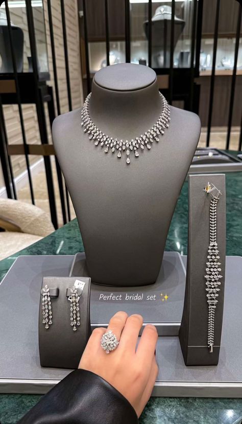 Bvlgari jewelry set