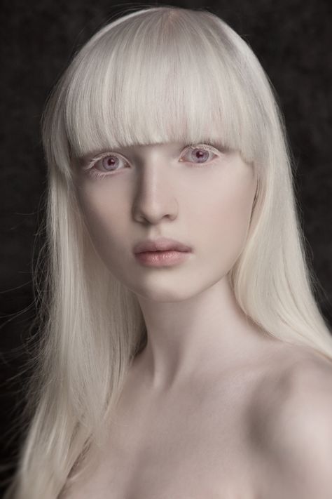 PERSONAL - Sanz Lénaïc Photographe Albino Model, Albino Girl, 판타지 아트, Portrait Inspiration, Interesting Faces, 인물 사진, White Hair, Female Portrait, Blue Eyes