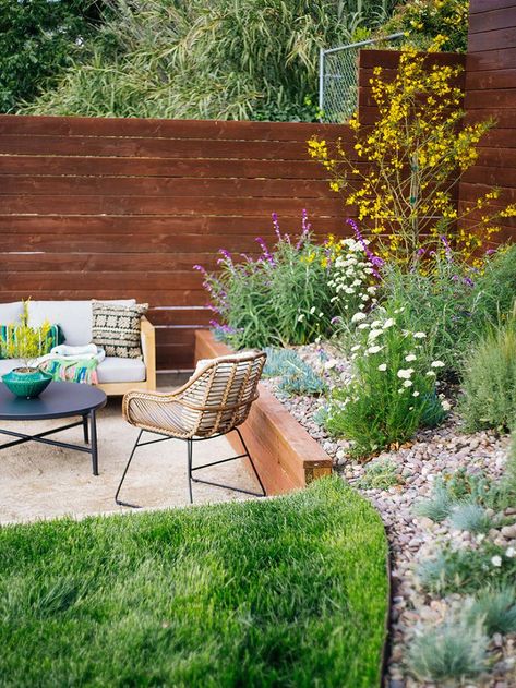 Portland Front Yard Landscaping, Drought Resistant Landscaping Backyard, Backyard Landscaping Drought Tolerant, California Drought Tolerant Landscape, California Backyard Landscaping, Front Yard Sitting Area Ideas, La Backyard, Garding Ideas, Portland Backyard