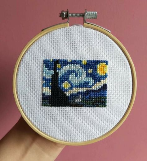 Starry Night Cross Stitch Pattern Free, Easy Flower Cross Stitch Pattern, Cross Stitching Aesthetic, Disco Ball Cross Stitch, Cross Stitch Patterns Simple, Cross Stitch On Clothes, Starry Night Cross Stitch, Small Cross Stitch Patterns, Cross Stitching Patterns