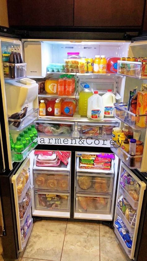 Healthy Fridge, Snack Organizer, Kitchen Organization Pantry, Junk Food Snacks, Kitchen Organisation, Kitchen Pantry Design, Fridge Organization, Pantry Design, Food Goals