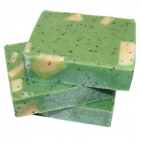 DIY Handmade Garden Mint Soap Recipe - Great Homemade Gift Idea for Gardeners Mint Soap Recipe, Gardeners Soap Recipe, Mint Soap, Homemade Garden, Cold Process Soap Recipes, Soap Making Recipes, Diy Kosmetik, Therapeutic Art, Soap Recipe