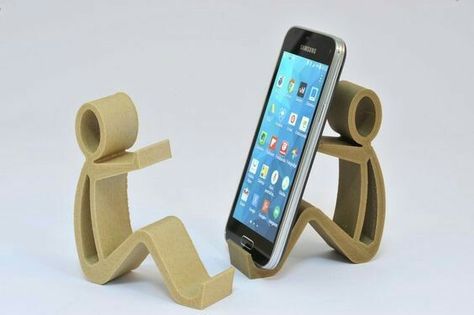 Scroll Saw Projects, Bandsaw Projects, Phone Stand Design, New Project Ideas, Iphone Holder, Iphone Stand, Scroll Saw Patterns, Support Telephone, Clay Art Projects