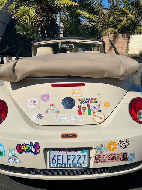 Cool Car Interior, Vw Beetle Accessories, Vw Bug Convertible, Slug Bug, Car Interior Diy, Hippie Car, Aesthetic Vogue, Volkswagen Beetle Convertible, Bug Car