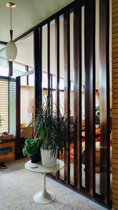 Living Room Mid Century Modern, Room Mid Century Modern, Shed Architecture, Mid Century Room Divider, Living Room Mid Century, Mid Century Home, 70s Home, Mid Century Modern Bedroom, Century Home