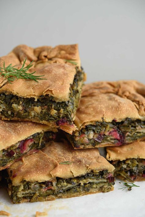 Green Pie, Butter Beans Recipe, Greek Recipes Authentic, Vegan Greek, Spinach Pie, Lemon Potatoes, Beetroot Salad, Greek Cooking, Greek Dishes