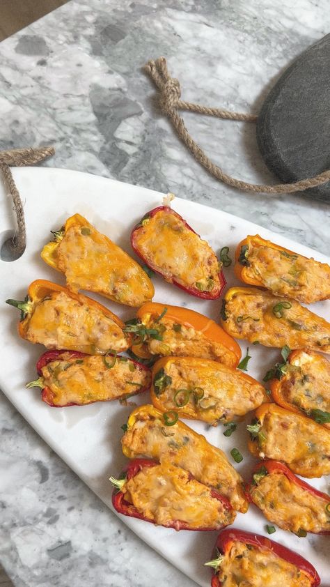 Gourmet Gameday: Cheesy Chorizo Stuffed Mini Peppers — Hauste Mini Peppers, How To Cook Chorizo, Stuffed Anaheim Peppers, Mini Sweet Peppers, Stuffed Mini Peppers, Stuffed Sweet Peppers, Shredded Cheese, Cheddar Cheese, Small Bowls