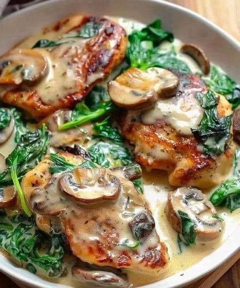 Weight Watchers Easy Recipes 2024 | Chicken with Spinach and Mushrooms in Creamy Parmesan Sauce😍😋😎😎👌 ❤️I love this quick & easy recipe | Facebook Chicken With Mushrooms And Spinach, Chicken With Spinach And Mushrooms, Chicken Spinach Mushroom, Parmesan Sauce Recipe, Mushroom And Chicken, Chicken With Spinach, Spinach Parmesan, Chicken With Mushrooms, Mushrooms And Spinach