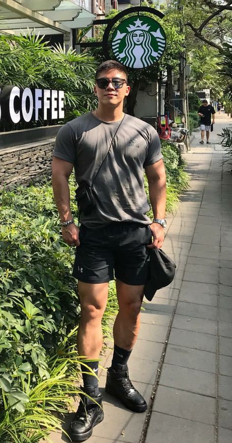 Buff Guy Outfits Mens Fashion, Buff Guy Fashion, Buff Men Outfits, Outfit Ideas With Shorts, Muscular Men Fashion, Summer Wear Men, Motorcycle Leathers Suit, Buff Guys, Gentle Style