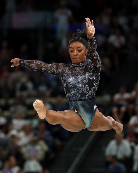 Laureus | 2024 Laureus World Comeback of the Year @simonebiles back competing on the @olympics stage. Inspirational. ✨👏 #Olympics | #Paris2024 | Instagram Simone Biles Olympics 2024, Simon Biles, Gymnastics Images, Olympics 2024, Gymnastics Photos, Usa Gymnastics, Gymnastics Pictures, Paris Olympics, Olympic Gymnastics