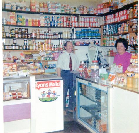 1971 Mum And Dads corner Shop in Bristol.... British Corner Shop, 1970s England, British Nostalgia, 1960s Interior, English Corner, School Dinners, 90s Memories, Corner Shop, Photography Collection