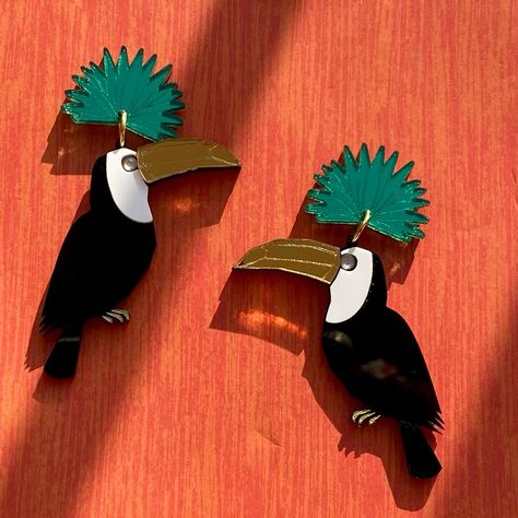 Toucan is ready for the warm weather 🍹🌴#acrylicearrings #funjewelry #wearableart #cuteaccessories #earringshop #acrylicearrings #statementearrings Long Earrings Outfit, Earring Outfit, What Earrings To Wear, Toucan Earrings, What Jewelry To Wear, Bright Prints, Poppy Color, Earrings Outfit, Unique Handmade Earrings