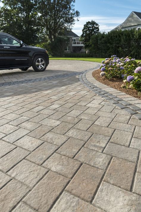 Paving Stone Driveway, Exterior Pavers, Designer Landscaping, Entrance Tile, Luxury Driveway, Driveway Pavers Design, Driveway Materials, Exterior Flooring, Block Paving Driveway