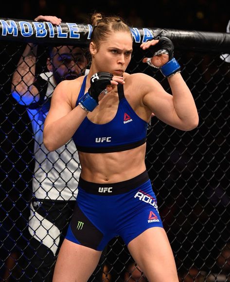 Female Mma Fighters, Rhonda Rousey, Ronda Rousey Ufc, Ronda Jean Rousey, Rowdy Ronda, Trening Sztuk Walki, Ufc Women, Ufc Fighter, Ufc Fighters