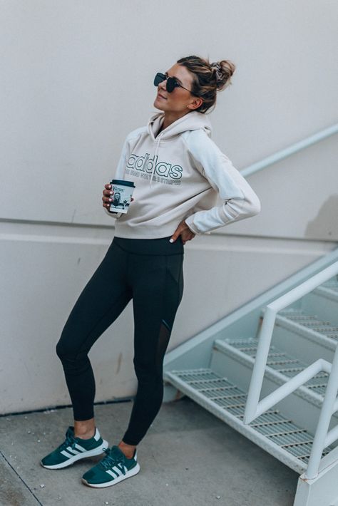 How I Choose My Athleisure Wear - Cella Jane Sporty Mom Aesthetic, Spring Athleisure Outfits 2023, Athlesiure Fits Women, Winter Looks For Women, Best Winter Outfits For Women, Athlesuire Outfit, Women Athleisure, Winter Outfit Ideas For Women, Athleisure Outfits Spring