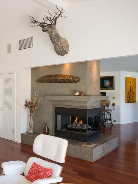 what if fireplace came out as wall in between the two spaces instead of a corner???? Beach Style Fireplaces, Wooden Floors Living Room, Modern Fireplace Ideas Living Rooms, Victorian Living Room, Contemporary Fireplace, Kitchen Fireplace, Corner Fireplace, Open Living Room, Corner Wall