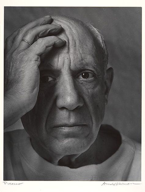 Pablo Picasso Arnold Newman Famous Portrait Photographers, Famous Portraits, Modern Postcard, Environmental Portraits, Artist Biography, History Of Photography, Famous Photographers, Georges Braque, Poster Pictures