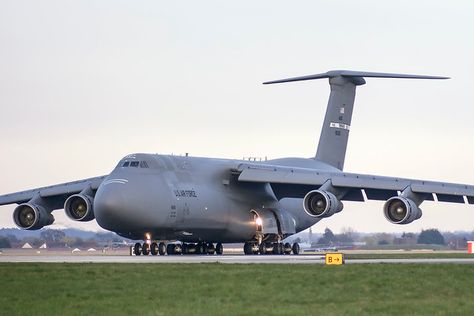 Lockheed C-5 Galaxy, C5 Galaxy Air Force, Air Force Airplane, C 5 Galaxy, Air Force Planes, Us Military Aircraft, Luxury Private Jets, Cargo Aircraft, Airplane Fighter