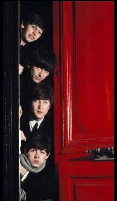 Photo Beatles Wallpaper Iphone, Beatles Quotes, The Lost Weekend, Beatles Wallpaper, Beatles Poster, John Lennon Paul Mccartney, Beatles Love, Beatles Pictures, Strawberry Fields Forever