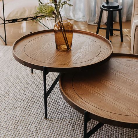 Metal nesting tables