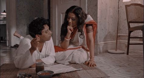 the namesake irfan khan tabu Zuleikha Robinson, Mira Nair, The Namesake, Werner Herzog, Irrfan Khan, Bollywood Pictures, Retro Bollywood, Vintage Couples, Vintage Bollywood