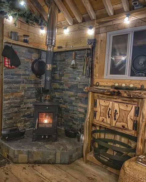 Wood Burning Stove Corner, Corner Wood Stove, Wood Stove Surround, Wood Stove Installation, Wood Stove Hearth, Wood Burning Stoves Living Room, Tiny Wood Stove, Stove Installation, Wood Stove Fireplace