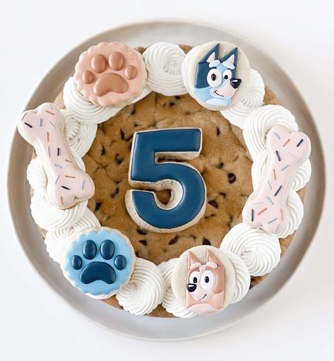 Bouge Cookie Company on Instagram: “Happy Saturday! How cuuuute did this Bluey cookie cake turn out for a friend! 💙🤎 Sorry we haven’t had our spring cookie cake sale yet! We a…” Spring Cookie Cake, Bluey Cookie, Jumbo Cookies, Cottage Bakery, Cookie Cake Decorations, Cookie Cake Designs, Happy Birthday Cookie, 10 Birthday Cake, Birthday Cookie