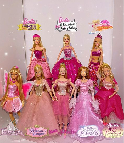 Barbie House Ideas, House Set Design, Barbie Doll Collection, Disney Princess Doll Collection, Set Design Ideas, Dream House Design, Old Barbie Dolls, Barbie Nutcracker, Barbie 12 Dancing Princesses