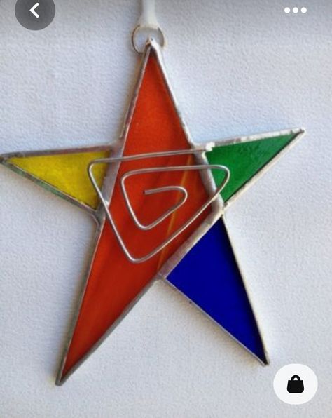 Stained Glass Christmas Ornaments, Stained Glass Cookies, Christmas Stained Glass, L'art Du Vitrail, Stain Glass Ideas, Stained Glass Patterns Free, Glass Christmas Decorations, Glass Suncatchers, Glass Art Projects