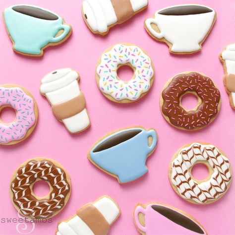 Coffee and Donut Cookies! Donut Cookies, Iced Biscuits, Cookie Business, Coffee And Donuts, Coffee Cookies, Sugar Cookie Designs, Fancy Cookies, Cookie Inspiration, Iced Cookies