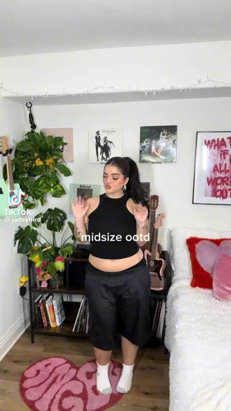 Chubby Outfit Ideas, Dope Fashion Outfits, Chubby Girl Outfits, Korean Fashion Aesthetic, Mid Size Outfits, Curvy Casual Outfits, Plus Size Baddie, Plus Size Baddie Outfits, Midsize Outfits