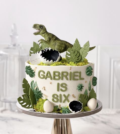 One Tier Dinosaur Cake, Dino Cake 3rd Birthday, Dinosaur Birthday Cake 5, Roar I’m 4 Birthday Cake, Dianousor Cake Design, 3 Rex Dinosaur Cake, Blue And Green Dinosaur Party, Dinousar Cake Ideas, Dinosaur Cake Decorating Ideas