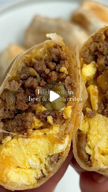 Anahi Perez on Instagram: "Beef & egg burrito ☀️ (simple high protein meals day 7)

Your new go-to- flavorful brunch burrito 

2 lbs ground beef 
1/4 onion (chopped) 
1 tsp garlic powder
1 tsp smoked paprika
1 tsp cumin
1/2 tsp chili powder
Salt + pepper 
1 tbsp cream cheese + hot sauce to taste

6 eggs
Add a splash of milk + salt and pepper to scramble the eggs 
Assemble -warm tortilla, shredded cheese, beef + eggs
Enjoy! 😋
#brunch #brunchburrito #burrito #beefandegg #simplereceipe #easyrecipeideas" Breakfast Ideas With Ground Beef, Brisket Breakfast Recipes, Ground Beef Breakfast Recipes, Brunch Burrito, Egg Burrito, Ground Beef Breakfast, High Protein Meals, Egg Wrap, Protein Meals