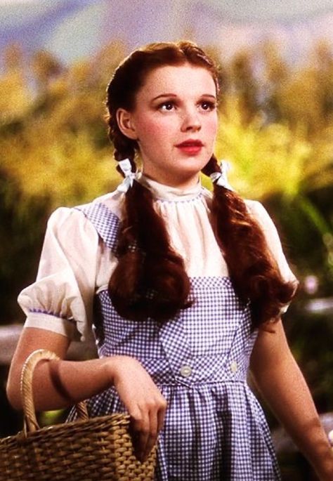 Female Movie Characters, Wizard Of Oz Movie, Dorothy Costume, Dorothy Wizard Of Oz, Wizard Of Oz 1939, Oz Movie, Circus Characters, Dorothy Gale, Turner Classic Movies