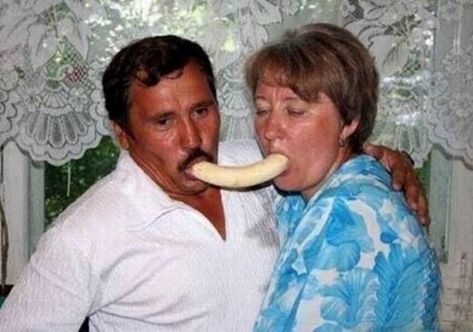 Bad Family Photos: 16 More of the Funny, Weird & Awkward Funny Family Pictures, Weird Family Photos, Funny Couple Photos, Bad Family Photos, Funny Family Photos, Awkward Photos, Awkward Family Photos, Photo Fails, Family Photo Album