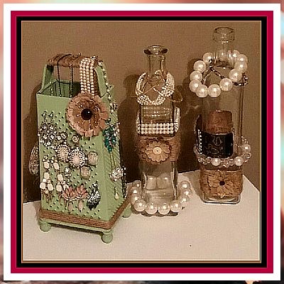 Jewelry Organizer - We'll save you many hours of searching. Just click to visit and get what you need TODAY! Cheese Grater Jewelry Holder, Cheese Grater Earring Holder, Jewelry Holders Diy, Jewelry Holder Diy, Vintage Repurposed Items, Creative Jewelry Displays, Desain Merek, Jewelry Storage Diy, Upcycling Diy