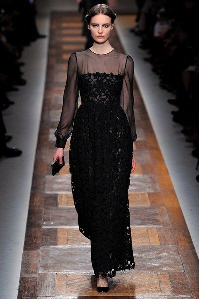 2012 Ready To Wear, Tilda Lindstam, Valentino Collection, Mode Casual, Black Gown, Formal Style, Paris Fashion, Runway Fashion, Paris Fashion Week