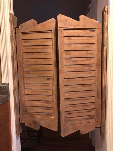 Saloon doors made with cardboard for Deadwood Halloween. Cardboard Saloon Doors, Diy Saloon Doors Cardboard Western Theme, Wild West Halloween Costumes, Saloon Party Ideas, Diy Saloon Doors, Saloon Ideas, Cowboy Themed Birthday Party, Saloon Decor, Saloon Doors