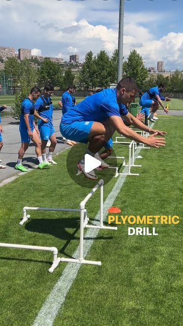 🄳🄴🄽🄸🅂 🅉🄼🄴🅄 on Instagram: "➖ 𝗣𝗟𝗬𝗢𝗠𝗘𝗧𝗥𝗜𝗖 𝗗𝗥𝗜𝗟𝗟 ➖

Is it ok to do plyometric exercises every day? No! Doing plyometric exercises on a daily basis can make you more susceptible to injury ❌  Plyometric exercises can be added to a routine a few times a week, depending on your fitness level 📊 and goals. Start with 1️⃣ or 2️⃣ sessions per week and gradually increase as your strength and endurance improve, but it’s essential to ensure proper form and technique to prevent injury and maximize benefits ✔️

☑️ 𝗦𝗔𝗩𝗘 this post for later ✔️
☑️ 𝗧𝗔𝗚 your coach/player ✔️
☑️ 𝗦𝗛𝗔𝗥𝗘 to your friends ✔️

✍🏼 Let me know what you think about this 𝗣𝗟𝗬𝗢𝗠𝗘𝗧𝗥𝗜𝗖 𝗗𝗥𝗜𝗟𝗟 in the comments below👇🏼

#explosivetraining #plyometrics #footballtraining #sport #sports" Soccer Dribbling Drills Training, Throw In Soccer Drills, Soccer Throw In Drills, Plyometric Exercises, Passing Drills Soccer, Soccer Speed And Agility Drills, Plyometric Workout, Football Training, Soccer Training