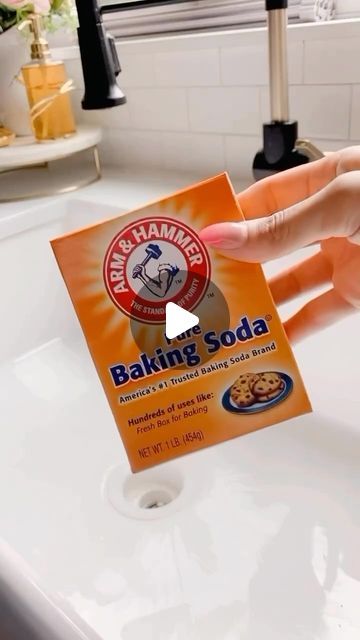 Unclog Sink, Sink Drain Cleaner, Baking Soda Vinegar, Soda Brands, Clogged Drain, Clean Sink, Drain Cleaner, Household Cleaning Tips, Tap Water