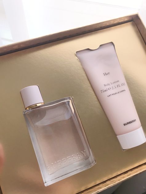 Burberry her perfume and body lotion pack. Sweet perfume aesthetic Burberry Her Perfume, Burberry Aesthetic, Burberry Her, Her Perfume, Perfume Aesthetic, Burberry Perfume, Xmas Wishlist, Sweet Perfume, Body Care Routine