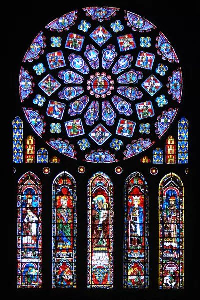 Diy Alcohol, Medieval Stained Glass, Chartres Cathedral, Stained Glass Rose, Stained Glass Church, Istoria Artei, Rose Window, Stained Glass Angel, Nurnberg