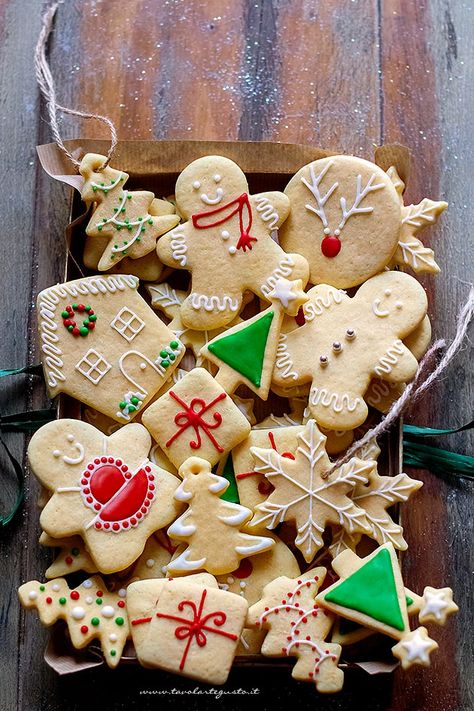 Christmas Biscuits Recipe, Christmas Cookies Packaging, Christmas Sugar Cookies Decorated, Christmas Biscuits, Diet Smoothie Recipes, Healthy Food Facts, Christmas Sweets, Christmas Sugar Cookies, Biscuit Recipe