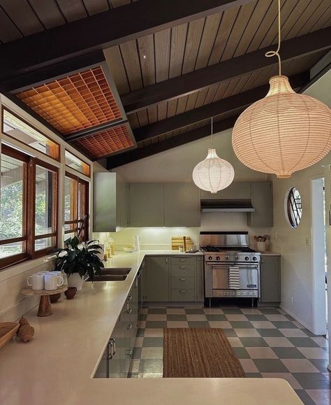 Midcentury Modern Craftsman, Modern Mcm Kitchen, Mid Century Modern Kitchen Apartment, Mid-century Modern Kitchen Design Ideas, Mid Century Modern Windows, Mid Century Home Exterior, Mid Century Windows, Mid Century House Interior, Mid Century House Exterior