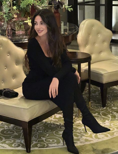 Actresses With Black Hair, Corinthia Hotel, Weekend In London, Cold Fashion, Weekend Break, Mode Zara, Michelle Keegan, Black White Outfit, Look Formal