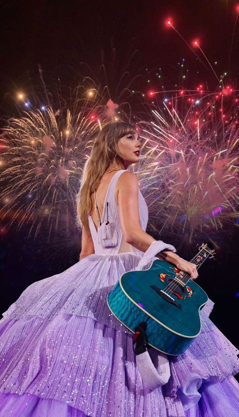 Photos Of Taylor Swift, Taylor Swift Speak Now, Estilo Taylor Swift, Taylor Swift Music, Taylor Swift Posters, Swift Photo, Speak Now, Taylor Swift Hair, Taylor Swift Album