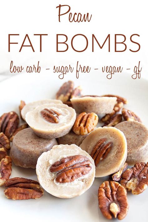 These low carb Pecan Fat Bombs will help you meet your daily macronutrient goals and satisfy your sweet tooth at the same time! Dolce Poche Calorie, Desayuno Keto, Postre Keto, Fat Bomb, Keto Pancakes, Fat Bomb Recipe, Keto Fat, Low Carb Breakfast Recipes, Fat Foods