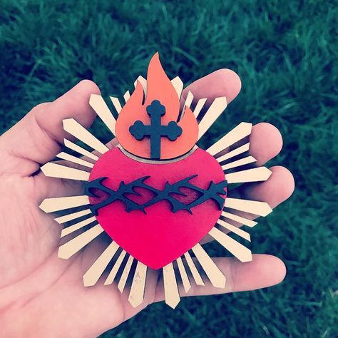 Vidal Gutierrez on Instagram: “Sacred Heart of Jesus, Pray for us! #catholicwomen #catholic #christian #blessed #sacredheartofjesus #sagradocorazon #catholicfamily…” Ccd Crafts, Catholic Kids Activities, Jesus Crafts, Catholic Crafts, Catholic Family, Catholic Kids, Sacred Heart Of Jesus, Heart Of Jesus, December 13